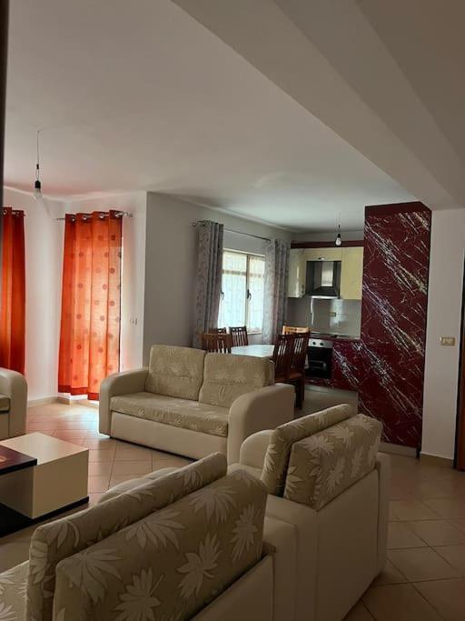 Spacious Apartment-balcony-close Bus Station-self Checkin 24hr-30 Min Airport Appartement *